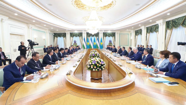 Казахстан и Узбекистан намерены довести товарооборот до $5 млрд