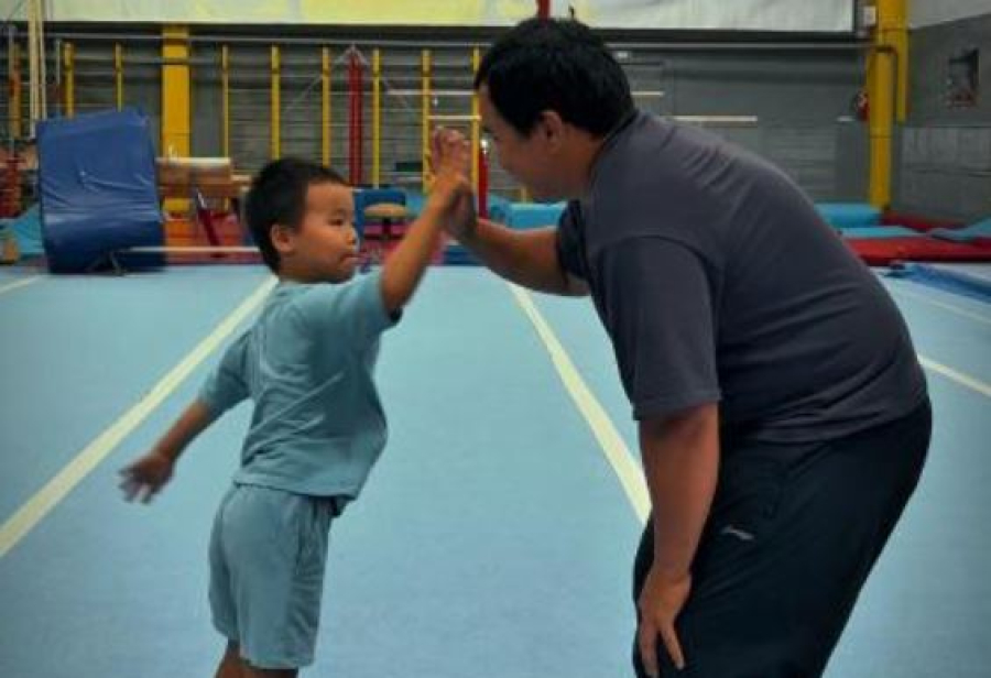 Столичные спортсмены запустили трогательный челлендж ко Дню отцов