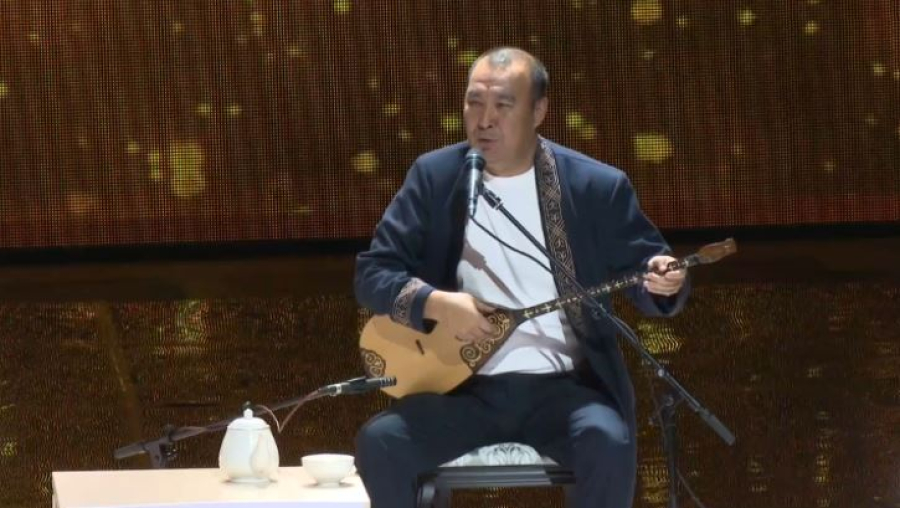 Лучшие айтыскеры страны соревнуются в Семее