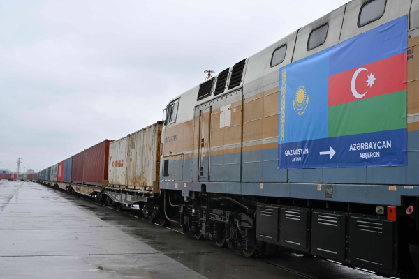 Қазақстан мен Әзербайжан президенттері салтанатты шараға қатысты