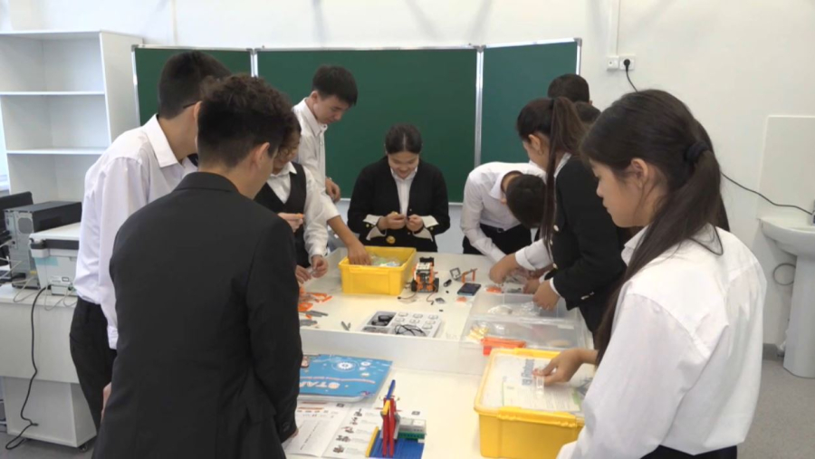 2027 жылға дейін үш ауысымды мектептер жойылады