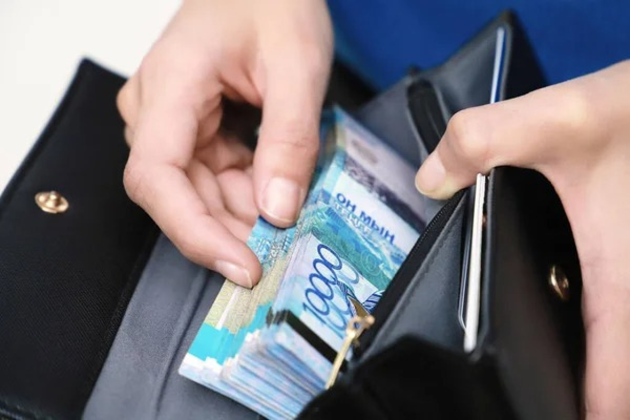 Казахстанцы начали зарабатывать больше? Что показала новая статистика