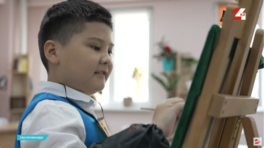 Жас суретші Бекарыс