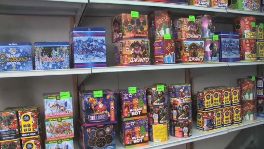 Контрафактную пиротехнику изымают на рынках ВКО