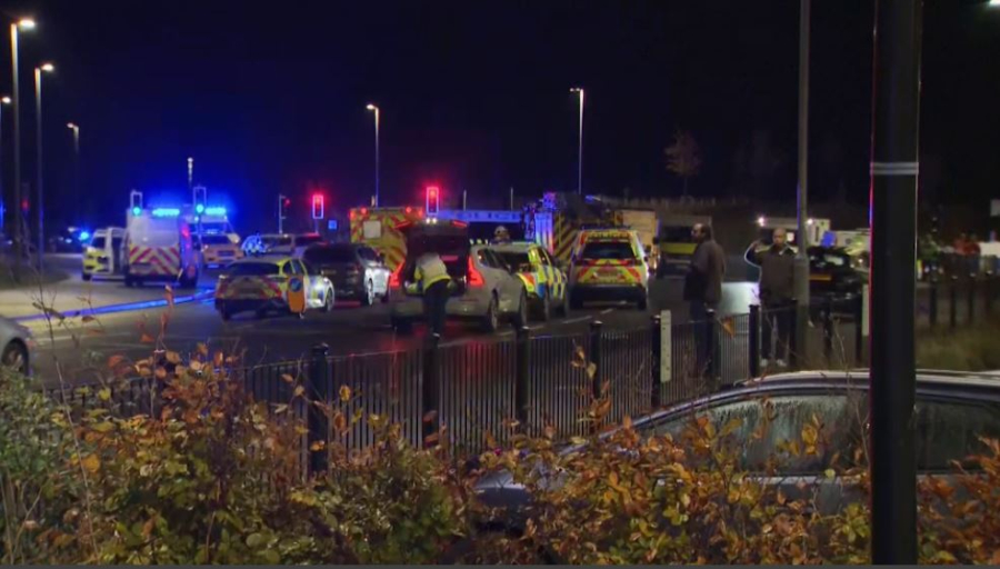 Англияда пойызда болған шабуылдан 10 адам жарақат алды