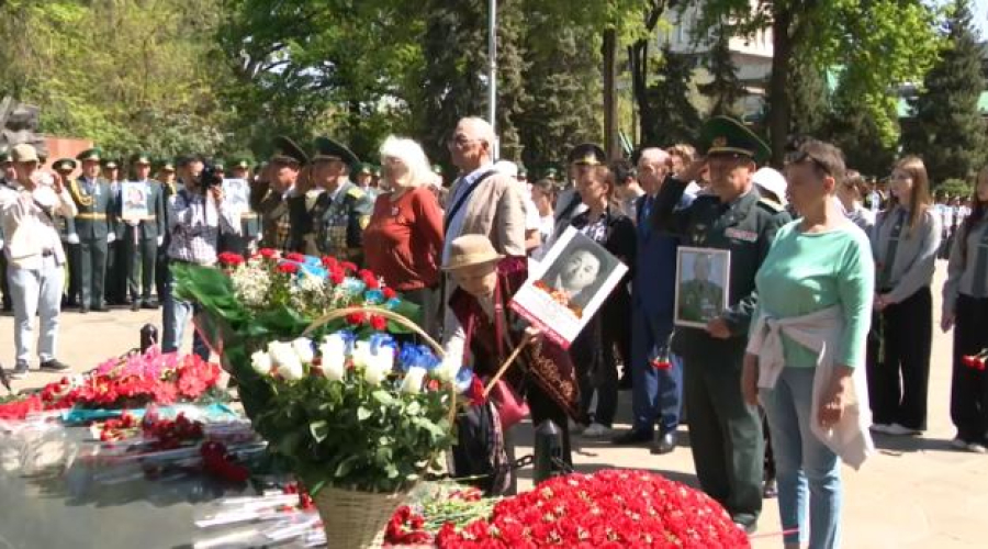 Эстафету Победы приняли в Парке 28 гвардейцев-панфиловцев в Алматы