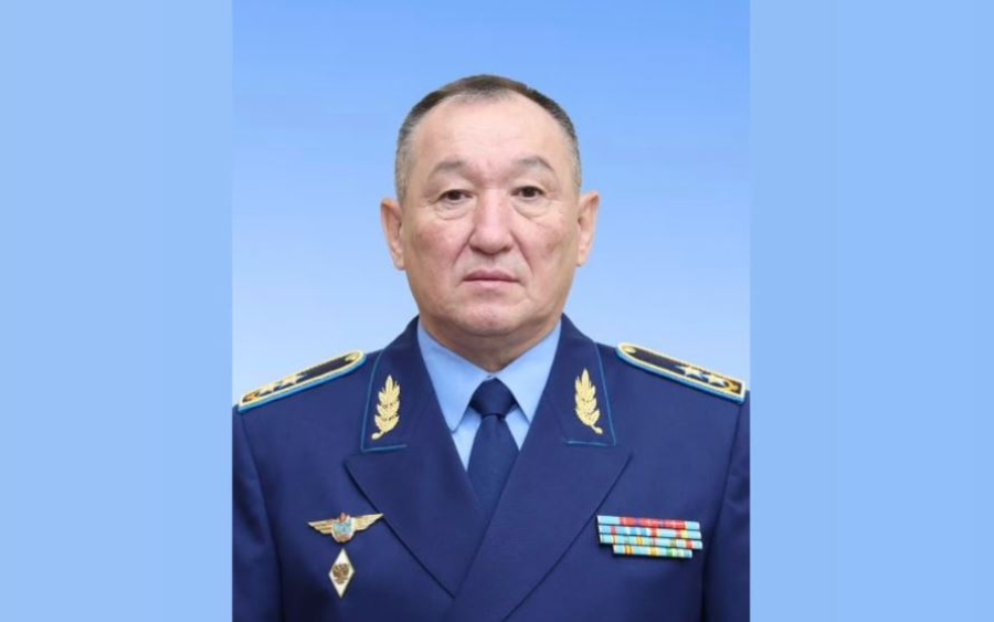 Косанов Даурен освобожден от должности Минобороны РК