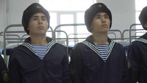 Елдің шекара флотында егіз матростар қызмет атқарады