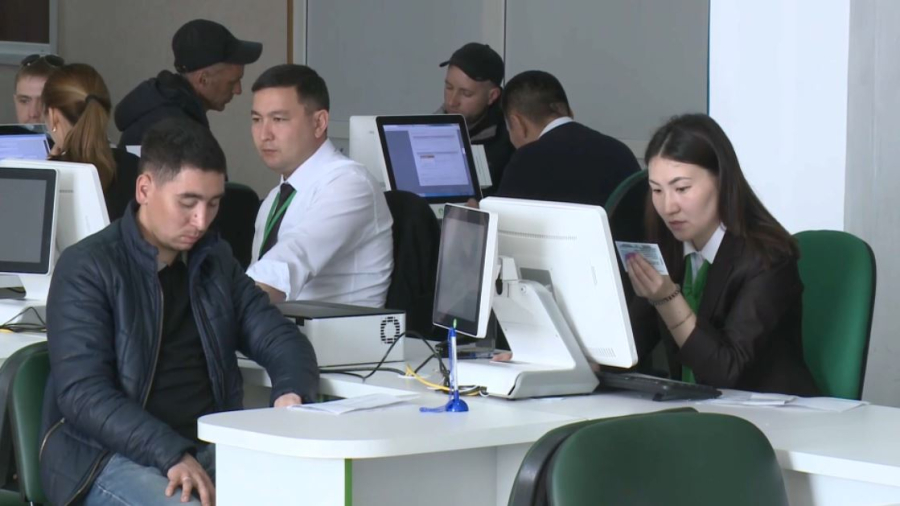Сотрудников спецЦОНа задержали в Семее
