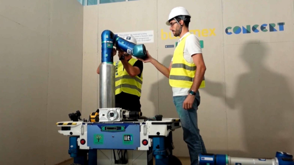 Италияда құрылысшы робот құрастырылды