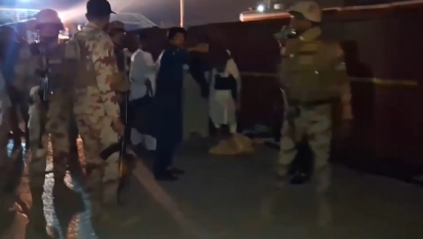 Из захваченного поезда спасены более 100 пассажиров в Пакистане