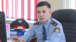 Ұлытау облысындағы полицей Махамбеттің 100 өлеңін жатқа оқиды