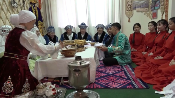 Балаға неге тобық жұтқызған?