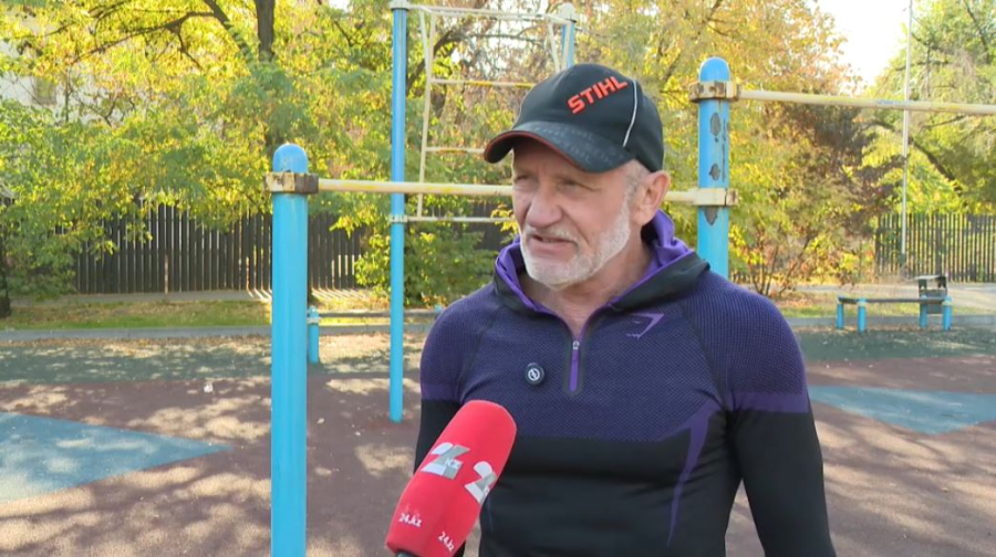 70-летний алматинец Владимир Першин занимается воркаутом и ведёт блог