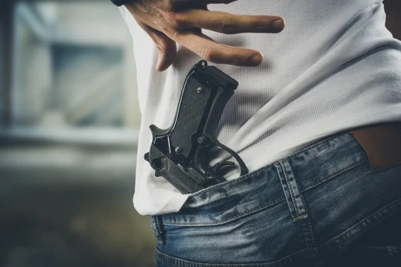 Жаркентте атыс болып, 33 жастағы ер адам жарақат алды