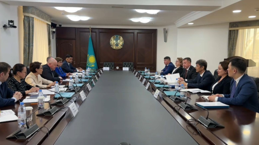 Институт законодательства и Академия правосудия подписали меморандум