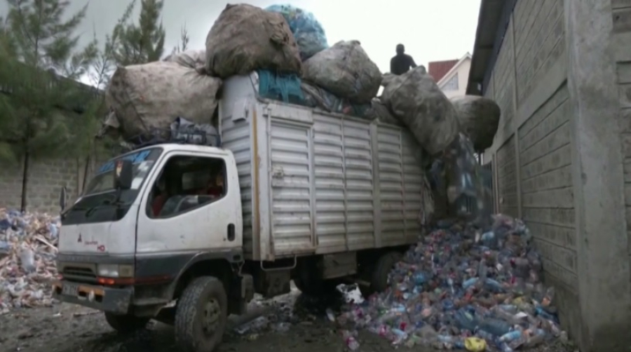 Мировой уровень переработки отходов падает восьмой год подряд