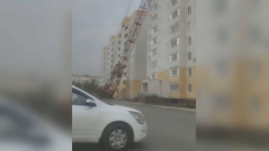 Павлодарда қатты дауыл салдарынан бір адам қаза тапты