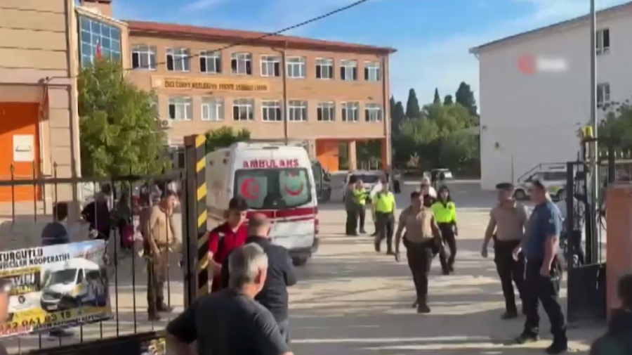 Стрельба в турецком лицее: пострадали 11 человек