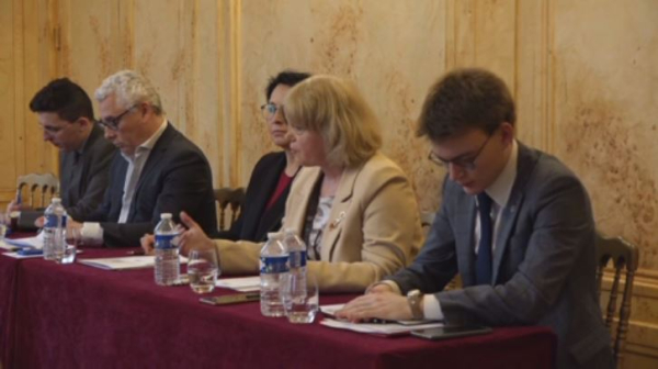 Французские эксперты обсудили политические реформы в РК