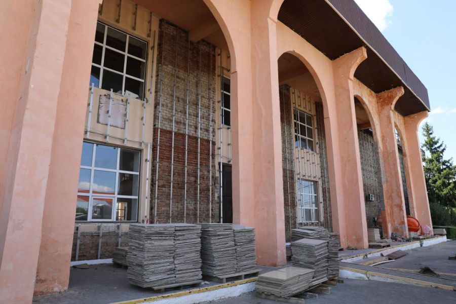 Қандыағашта теміржол вокзалы жөнделіп жатыр