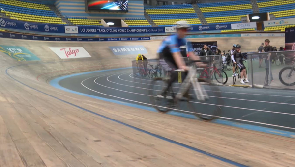 Астанада қайырымдылық веложарысы өтіп жатыр