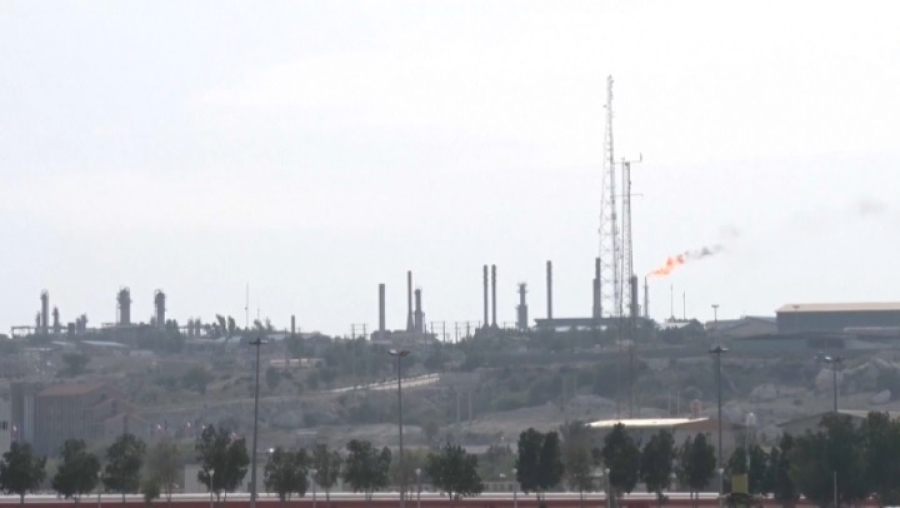 Эр-Рияд нарастил экспорт нефти в обход Ормузского пролива