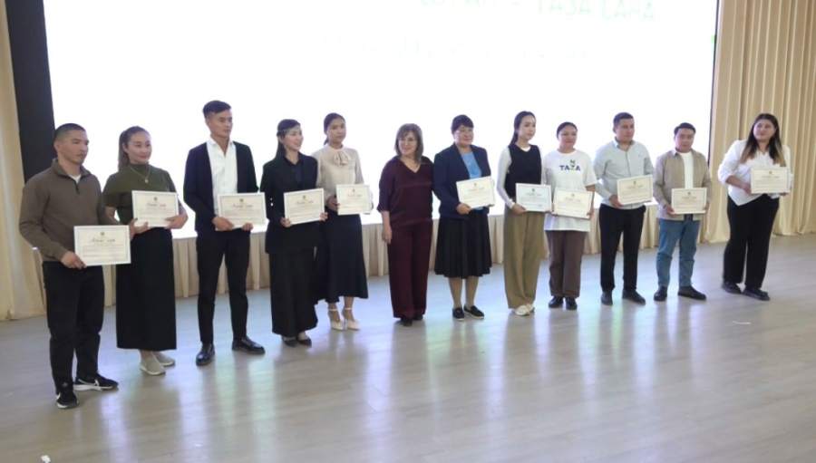 «Таза Қазақстан»: Атырауда мектеп оқушылары экобайқауға қатысты