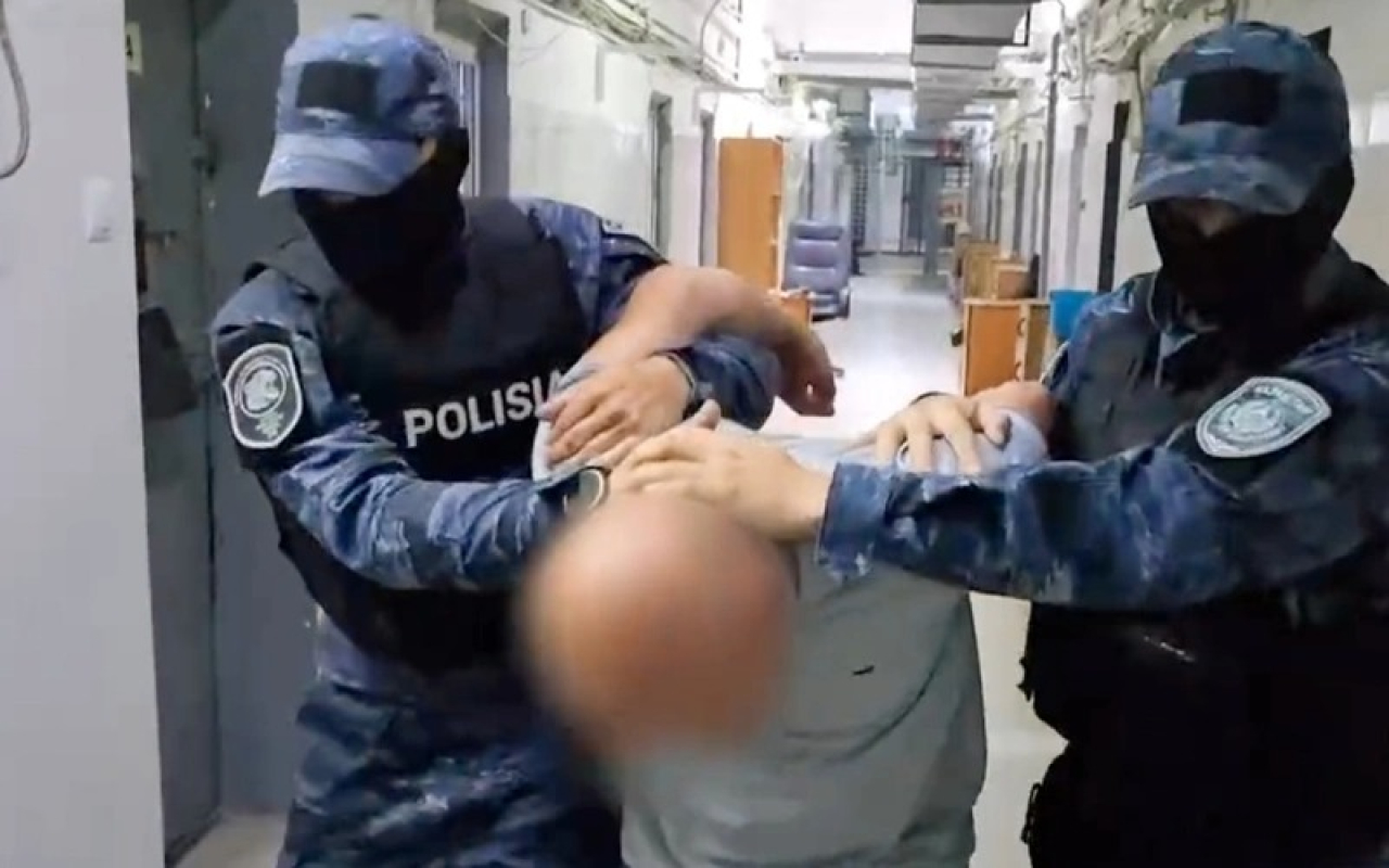 Жолдағы жанжал: Алматыда жүргізушіні ұрған күдікті ұсталды
