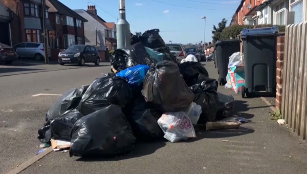 Ұлыбританияның Бирмингем қаласы қоқысқа толып, егеуқұйрық қаптады