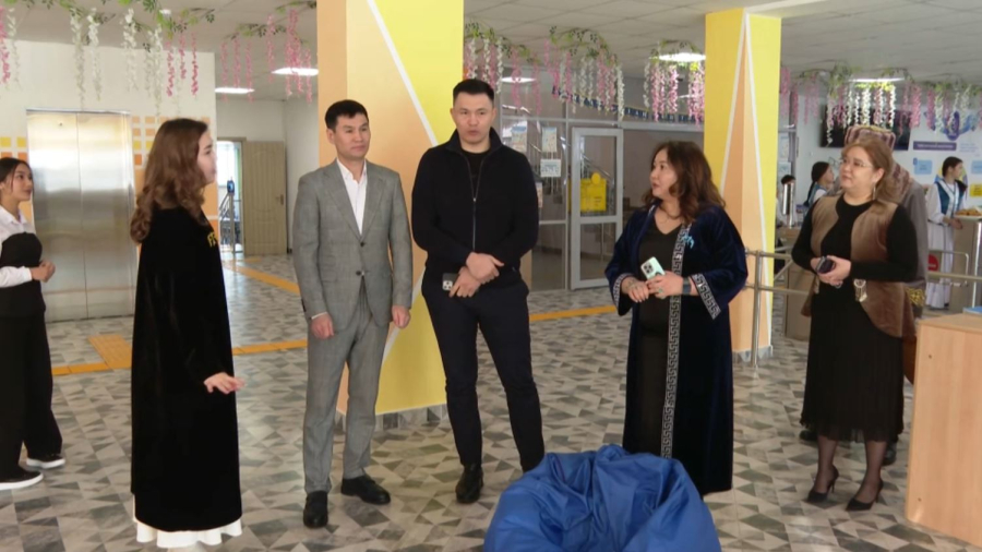 «Заң мен тәртіп»: спортшылар оқушылармен кездесу өткізді