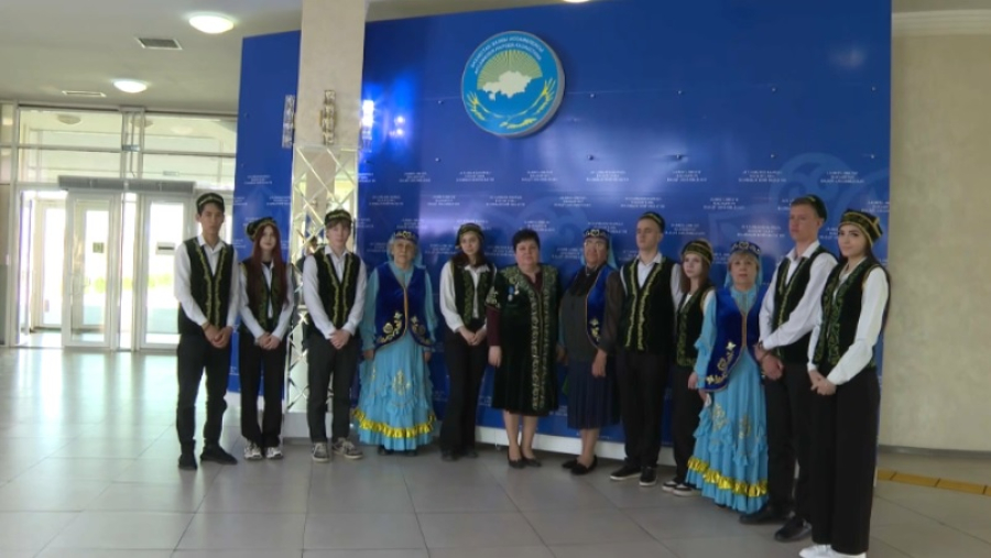 Национальные традиции и обычаи прививает студентам педагог из Тараза