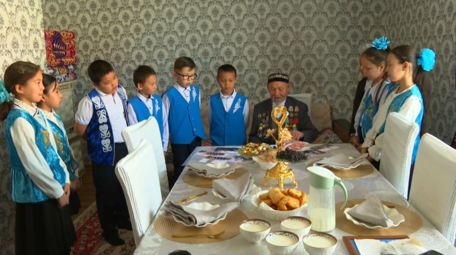 Сыр өңірінің соғыс ардагеріне құрмет көрсетілді