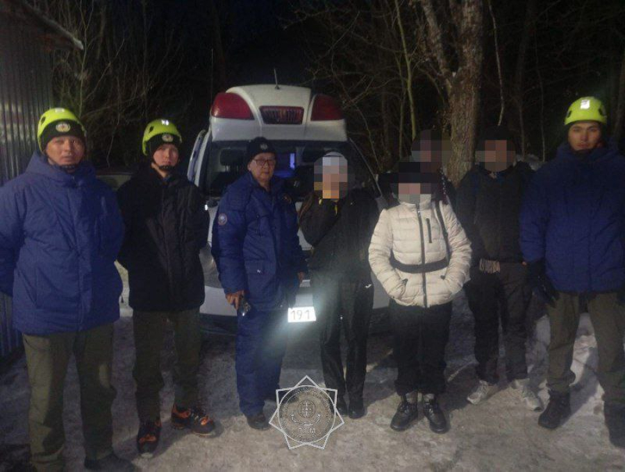 Құтқарушылар Алматы тауларындағы туристерге көмекке келді