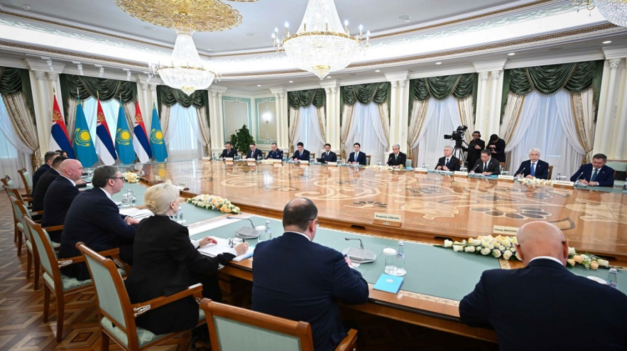 Президенты Казахстана и Сербии провели переговоры в расширенном формате