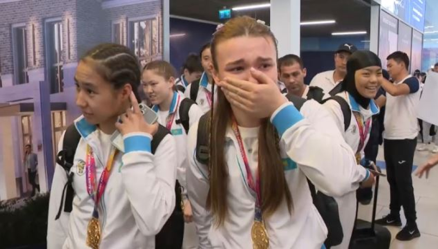 Призёров чемпионата Азии по боксу встретили в Алматы