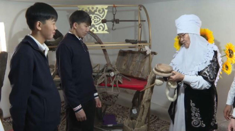 Домашний музей старины в Улгили стал центром притяжения школьников