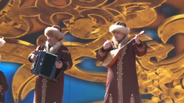 Жители Актобе отметили праздник единства и обновления