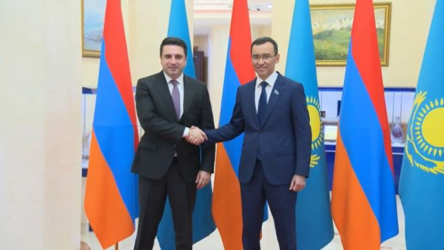 Ашимбаев встретился с председателем Национального собрания Армении