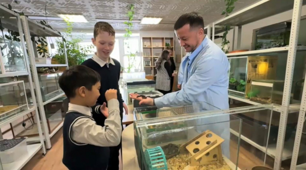 Школьный экобиоцентр с редкими растениями и рептилиями создали в ВКО