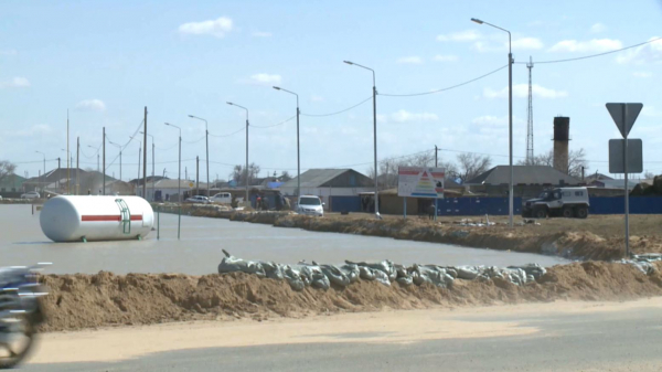 Больше 100 домов и десятки объектов бизнеса остаются подтопленными в Кульсары