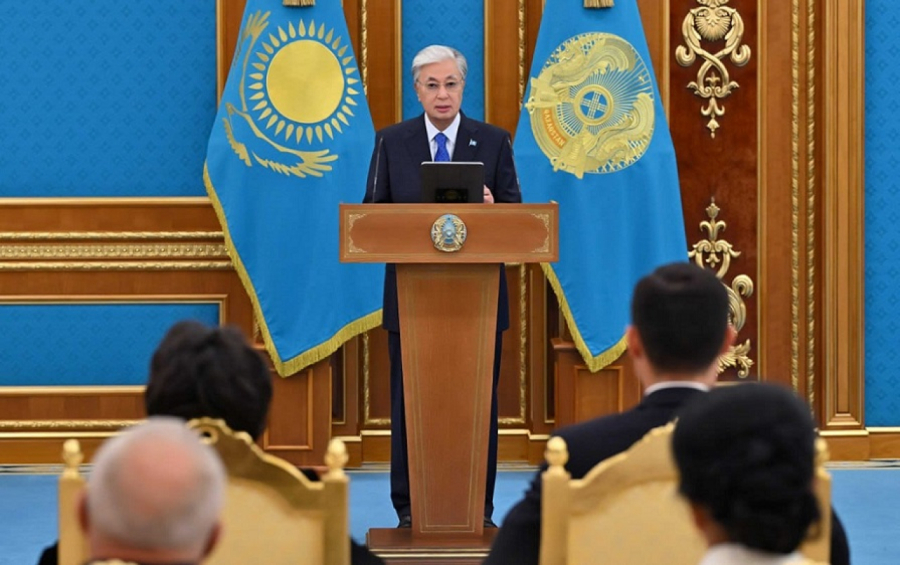 Мемлекет басшысы мұнай-газ саласының қызметкерлерін кәсіби мерекесімен құттықтады