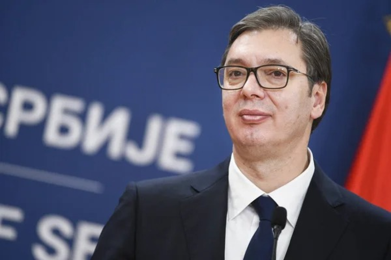 Вучич подал в отставку ради участия в парламентских выборах