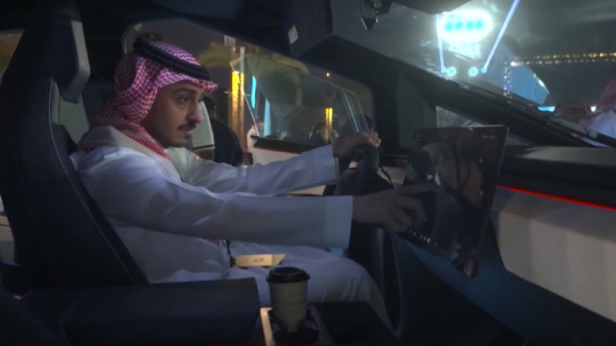 Tesla выходит на рынок Саудовской Аравии