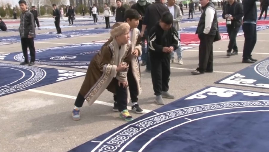 В Туркестане установили рекорд по игре в асыки