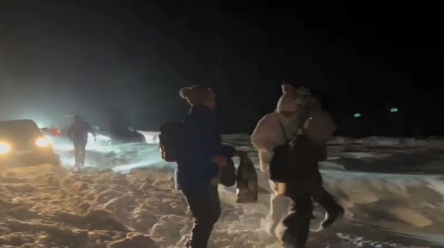 16 человек эвакуировали с заснеженных трасс ВКО