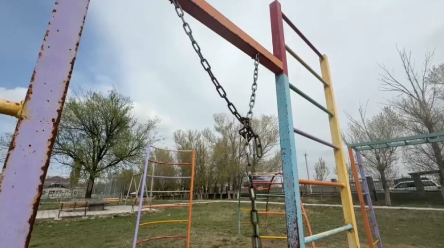 Жамбыл облысында жаңа саябақ жылға жетпей бүлінді