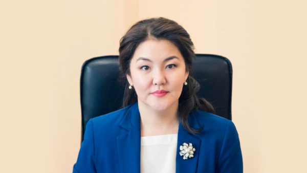 Ажар Гиният переназначена министром здравоохранения