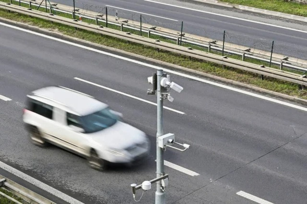 Ошибочные штрафы за скорость отменят автоматически в Казахстане