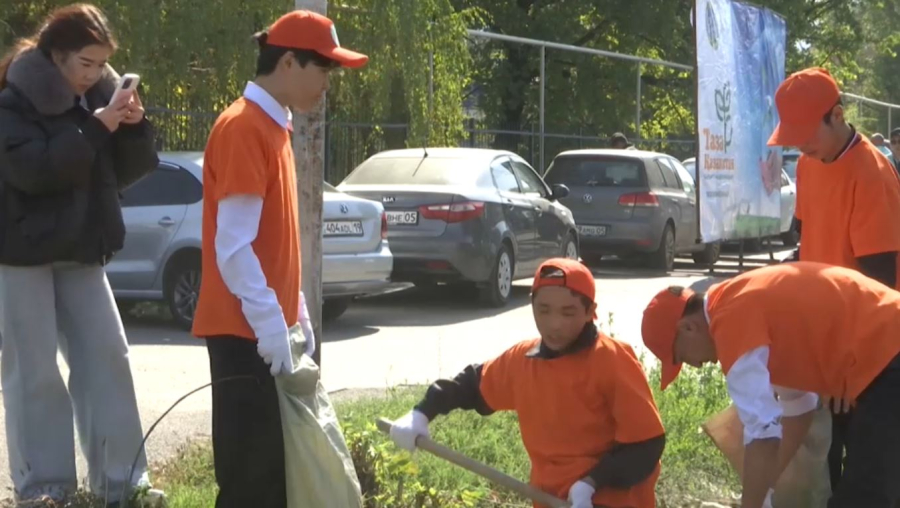 Талғардың орталығы қоқыстан тазартылды